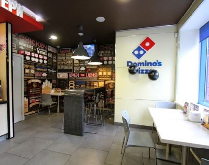 Dominos9